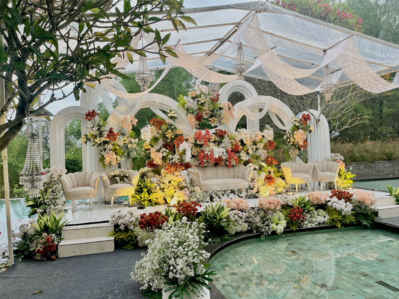 Dekorasi wedding outdoor di Malang